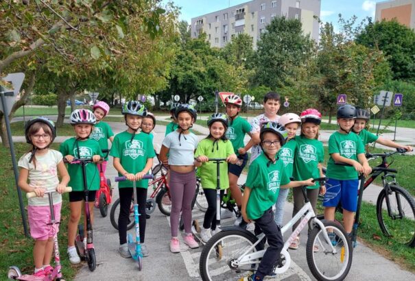 Kerékpáron az iskolába – pályázati támogatásból megvalósuló fejlesztések Komáromban