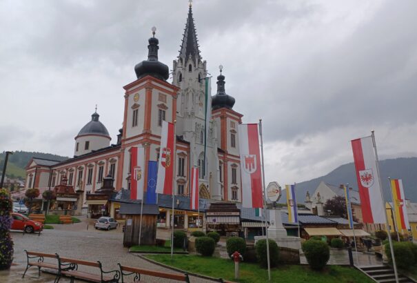 Mariazell: egy zarándokhely csodái, gyönyörű hegyek ölelésében (Képekkel)