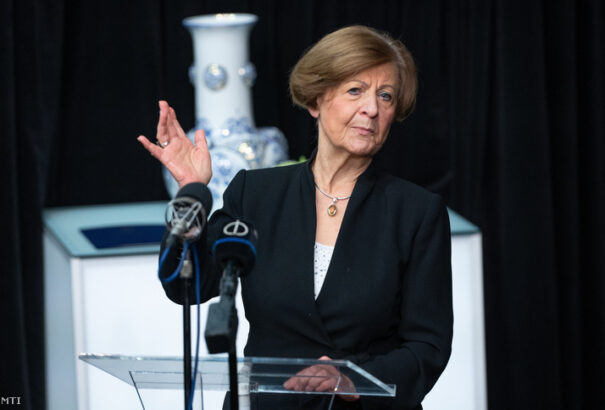 Több késszúrással megölték Bagdy Emőke fiát Amerikában