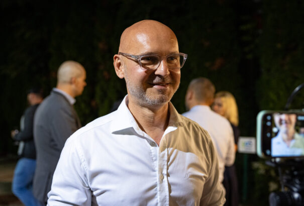 Az SaS szeretné megkönnyíteni az azonos nemű párok életét