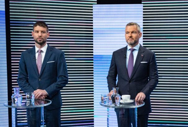 A PS még mindig játékban? Šimečka szerint nem hivatalos tárgyalásokat folytat a HLAS-szal