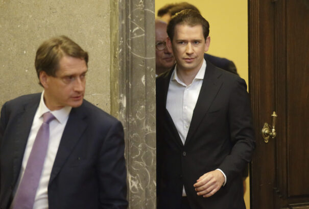 Elkezdődött a Kurz elleni büntetőper. A vád hamis tanúzás