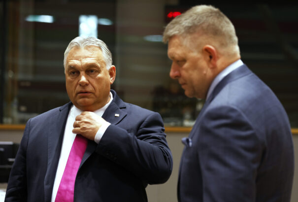 Fico és Orbán ellenezte, hogy további 50 milliárd eurót biztosítsanak Ukrajnának