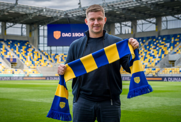 Új igazolás a DAC-nál, kivették a szakmai munkát Jan Van Daele kezéből