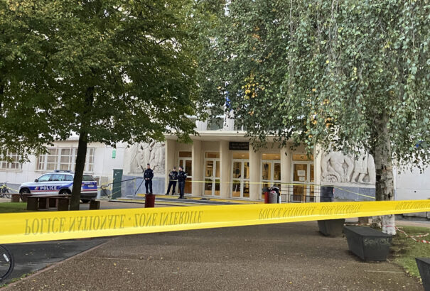 Bombát jelentettek abban a franciaországi iskolában, ahol pénteken késes ámfokfutásra került sor