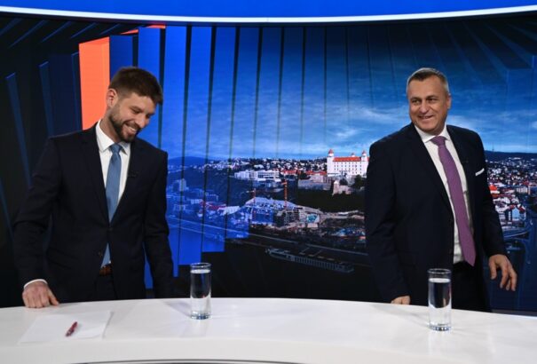 Hétfőn aláírhatják a koalíciós szerződést. Šimečka és Danko parlamenti alelnökök, Pellegrini jövőre államfő lehet