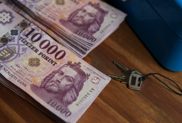 KSH: a bruttó átlagkereset 555 900 forint volt 2023 augusztusában, 15,2 százalékkal magasabb, mint egy évvel korábban