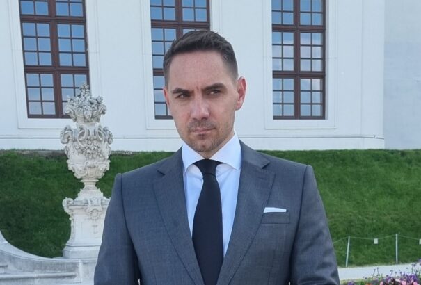 Gyimesi: Emeld fel fejedet, büszke nép! – Gyuri visszatért. Mi jöhet?