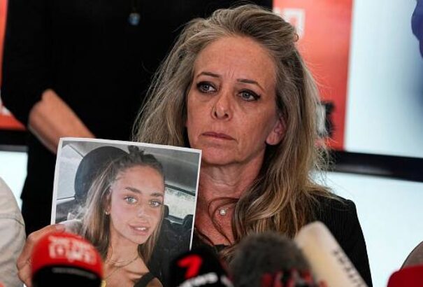 A Hamász szabadon engedett egy amerikai anyát a gyermekével, akiket túszként tartott fogva