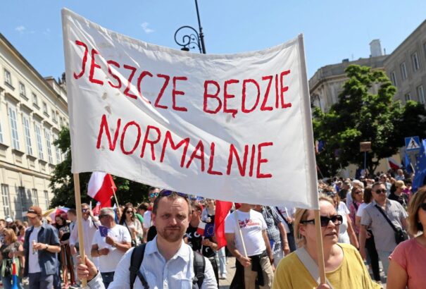 Vasárnap választ Lengyelország: kemény kampány után az utolsó pillanatban is bizonytalan a kimenetel