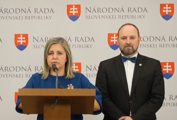 Jurinová és Viskupič feladják parlamenti mandátumukat