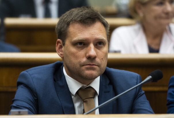 Taraba: Egy Smer–Hlas–SNS-koalíció a legértelmesebb megoldás számunkra