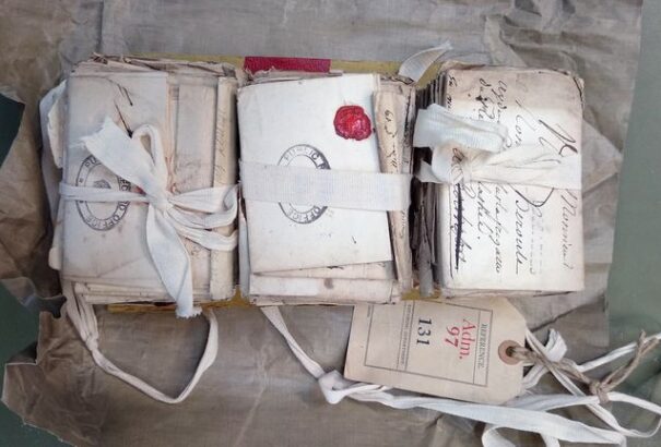 250 éves levélkötegre bukkant a Cambridge-i Egyetem professzora