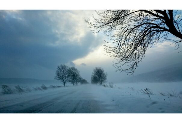 Újabb orkán fenyegeti Európát, Szlovákiába is megérkezik a havazás