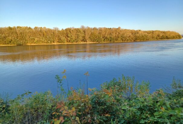 Buday Mária: Ősz a Vág folyó mentén