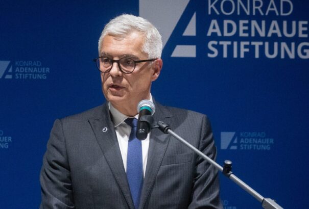 Célkeresztben a magyar közösség: Korčok magyar- és Magyarország-ellenes stratégiát hirdetett