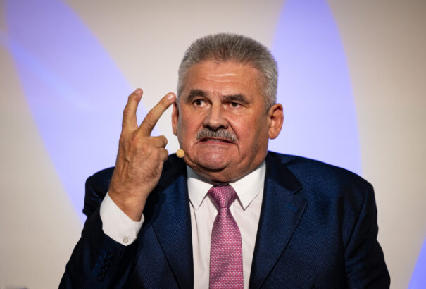 A Smer elárulta, mekkora lesz a teljes értékű 13. nyugdíj