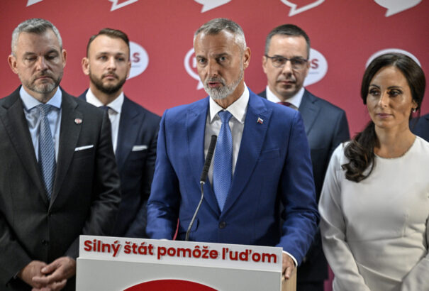 A HLAS már a 2027-es választásokra megreformálná a választási rendszert. Az SaS természetes ellenzi az ötletet