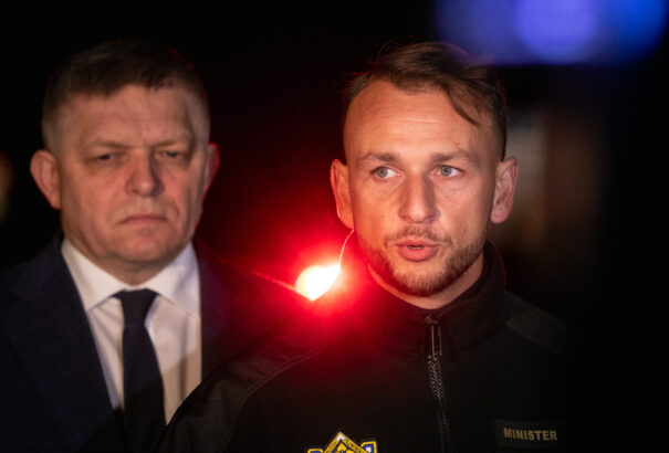 Hamrant leváltották, a fővárosból Poprádra helyezték át. Šutaj Eštok szerint nem árt neki az egyenruha