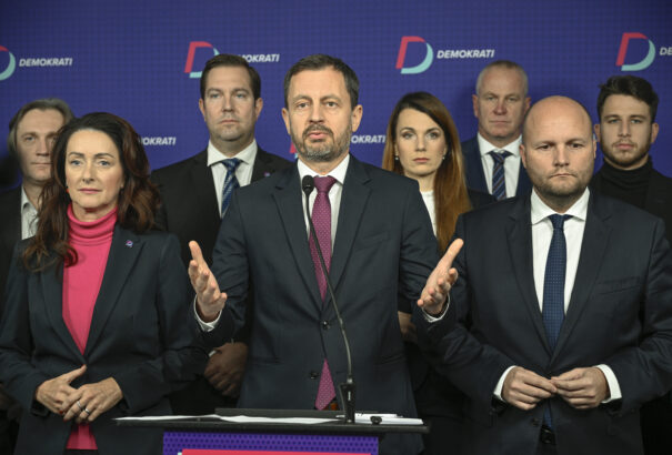 Heger nem indul újra a Demokrati elnöki posztjáért