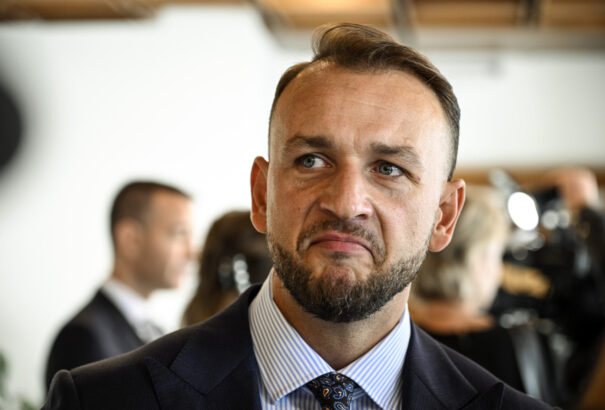 Migráció – Szlovák belügyminiszter: A terrorszervezetek alvó sejteket próbálnak Európába csempészni