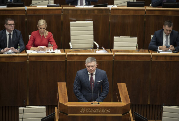 Harmadik napja folyik a parlamenti vita a kormányprogramról