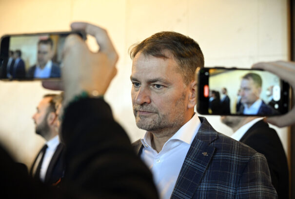 Matovič felajánlotta, hogy lemond parlamenti mandátumáról. Két feltétellel