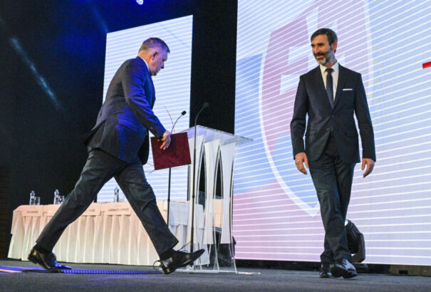 Fico hivatalosan is megszakította a kommunikációt a négy balliberális médium képviselőivel