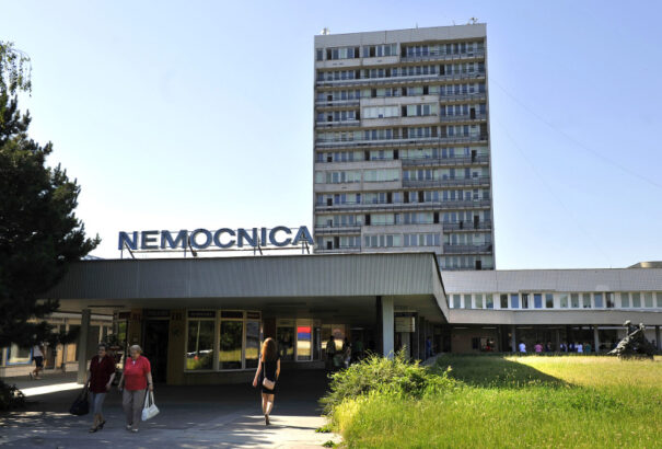 Keddtől tilos a látogatás a Pozsonyi Egyetemi Kórházban