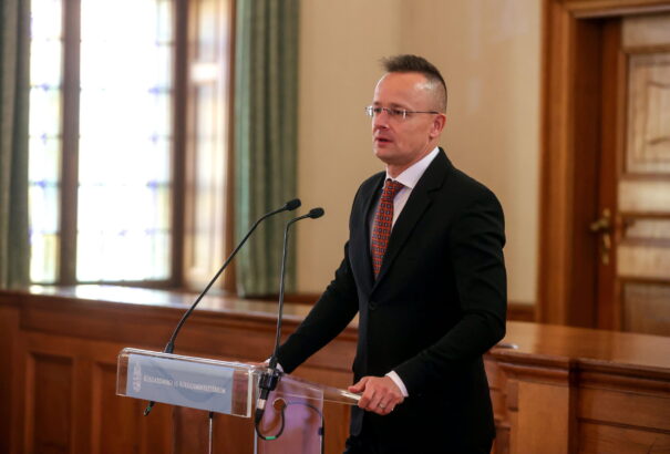 Szijjártó Péter: a német cégvezetők nem sajtóhírek, hanem a tapasztalataik alapján döntenek magyarországi beruházásokról