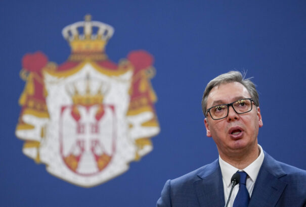 Eleget tett a kormány kérésének, feloszlatta a parlamentet a szerb elnök