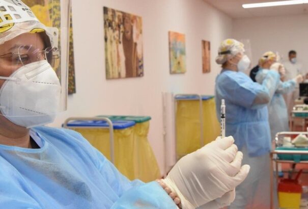 A pozsonyi kórházak a nagy érdeklődés miatt bővítik az oltóközpontok kapacitásait