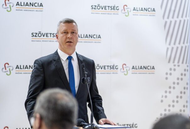 Király Zsolt: A kapocs első öngólja