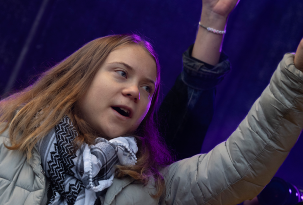 Az amszterdami klímameneten Greta Thunberg népirtással vádolta Izraelt