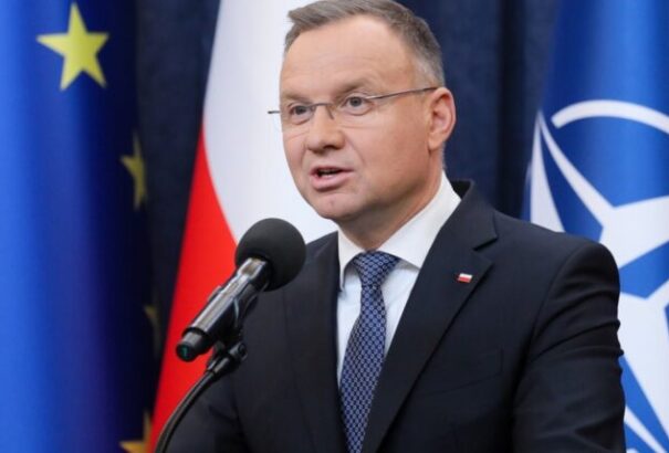 Andrzej Duda: Történelmi döntés a csatlakozási tárgyalások megkezdése Ukrajnával