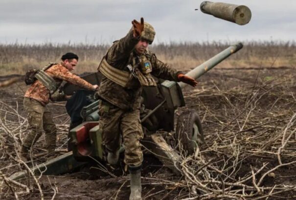 Akkora a lőszerhiány az ukránoknál, hogy csökkentik a hadműveleteiket