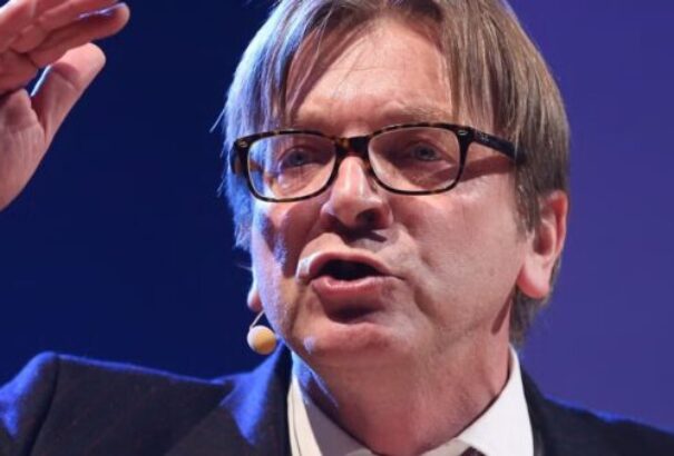 Verhofstadt Orbánnak: 1956 szelleme végleg elhagyta a magyar rezsimet