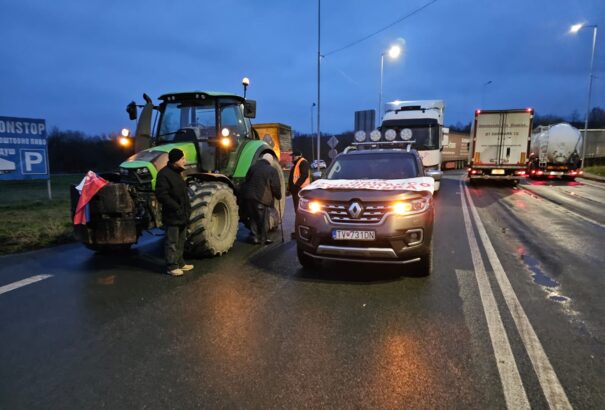 A szlovákiai gazdák is csatlakoztak az UNAS blokádjához az ukrán határon