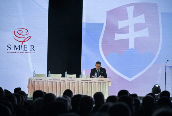 A Fico-kormány közzétette jövő évi költségvetési tervezetét. Több milliárdos hiánnyal számol