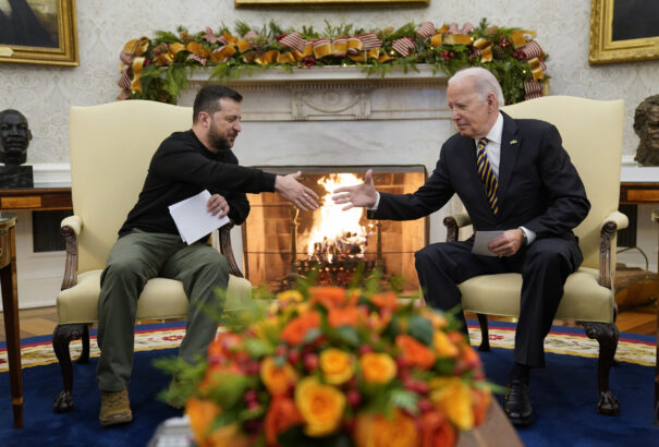 Washington továbbra sem támogatja amerikai fegyverek felhasználását orosz területen