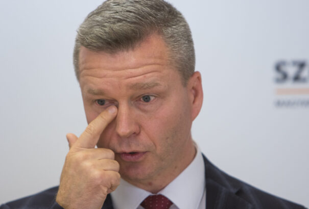 Egy sikertelen államfőválasztás könnyen Forró Krisztián székébe kerülhet