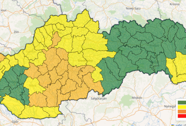 SHMÚ: Nyugat- és Közép-Szlovákia több járásában továbbra is riasztások vannak érvényben