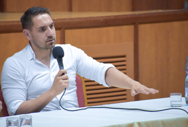 Gyimesi a tüntetésekről: Groteszk az egész