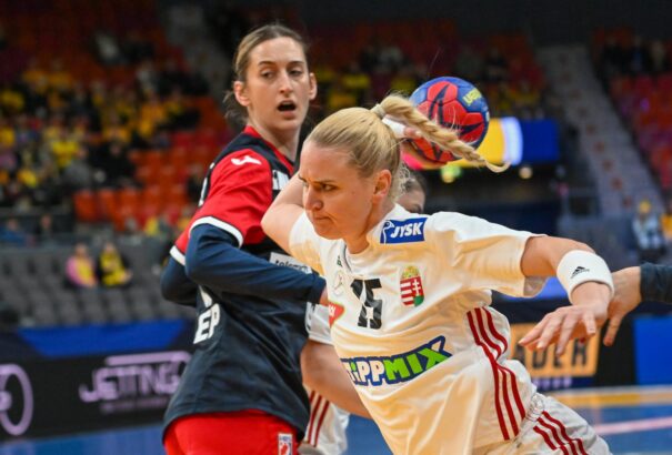 Hatgólos hátrányból fordított és olimpiai selejtezőt játszhat a női kézilabda-válogatott