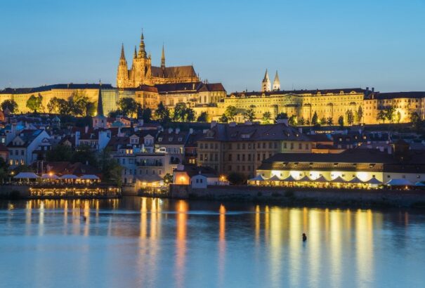 Prágában nem lesz tüzijáték. Helyette kedvezményes belépőjegyeket kínálnak az állatkertbe, múzeumokba