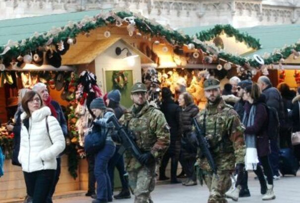 Olaszországban a karácsony előtti időszakban erősítik a biztonsági készültséget