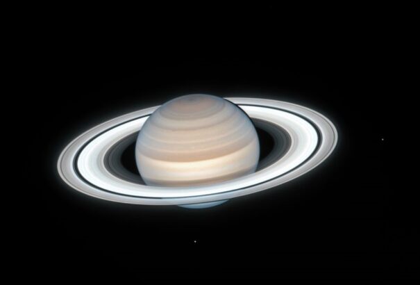 Újabb küllők a Szaturnusz gyűrűin