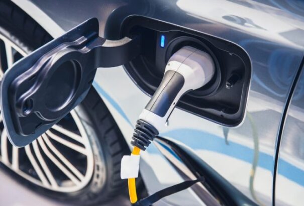 A német állam takarékossági okokból megszünteti az elektromos autók támogatását