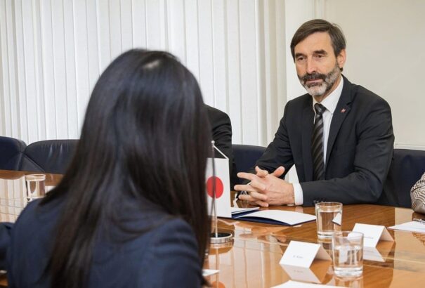 Szlovák külügy: Az EP beavatkozik Szlovákia belügyeibe