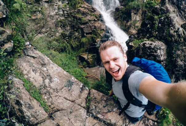 Többen halnak meg szelfik miatt, mint cápatámadásban